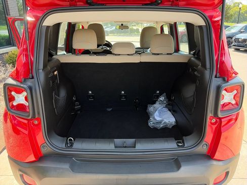 Used 2018 Jeep Renegade Sport w/ Power & Air Group AWD/4WD image 31