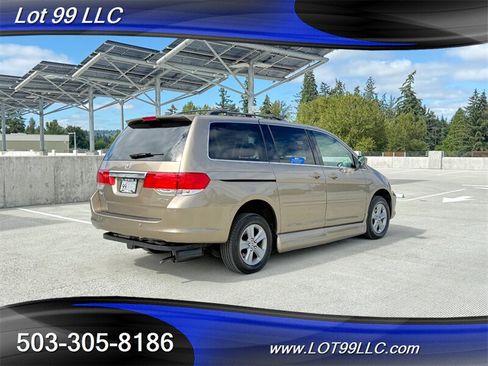 Used 2010 Honda Odyssey Touring image 12