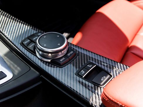 Used 2016 BMW M4 Convertible image 40