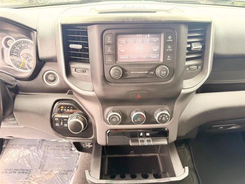 Used 2020 RAM 1500 Big Horn AWD/4WD image 16