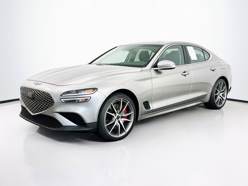 Used 2025 Genesis G70 2.5T AWD/4WD image 3