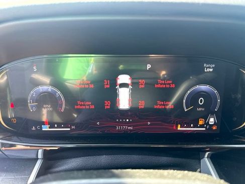 Used 2022 Jeep Wagoneer Series I w/ Convenience Group I AWD/4WD image 8