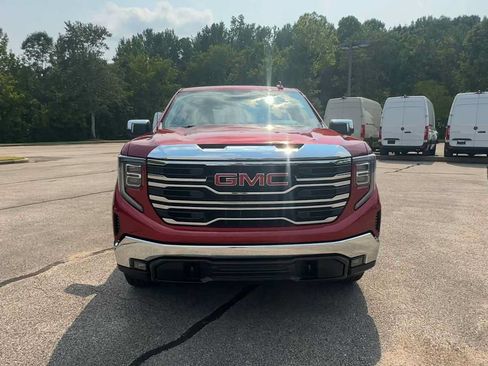 Certified 2024 GMC Sierra 1500 SLT w/ X31 Off-Road Package AWD/4WD image 3