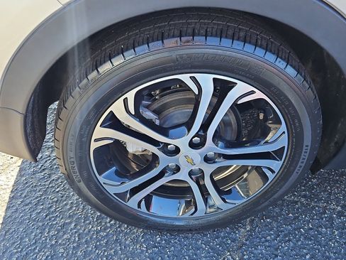 Used 2021 Chevrolet Bolt Premier image 30