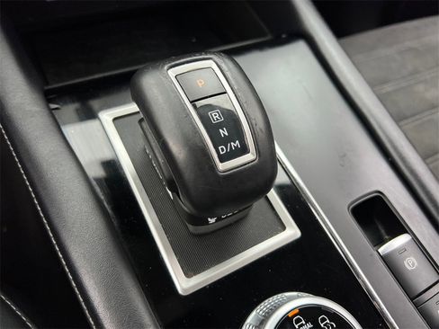 Used 2022 Mitsubishi Outlander SE image 27