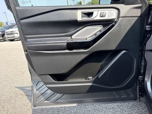 Used 2022 Ford Explorer ST w/ Equipment Group 401A RWD image 37