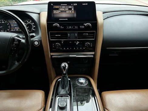 Used 2024 INFINITI QX80 Sensory AWD/4WD image 18