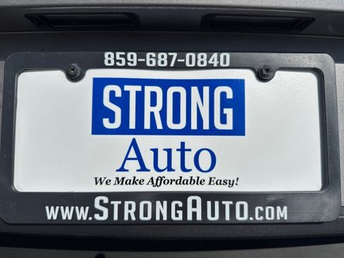 Used 2022 Hyundai Elantra SEL image 17