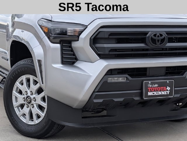 Used 2025 Toyota Tacoma SR5 AWD/4WD image 3