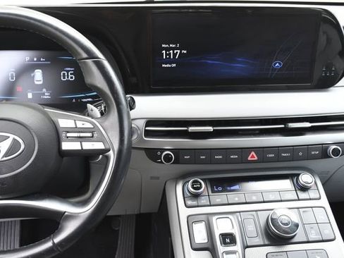Used 2024 Hyundai Palisade SEL image 11