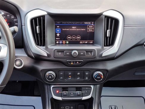 Used 2022 GMC Terrain SLE image 28