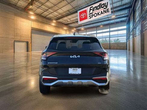 Used 2024 Kia Sportage LX image 5