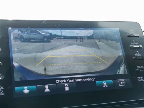 Used 2018 Honda Accord Touring image 22