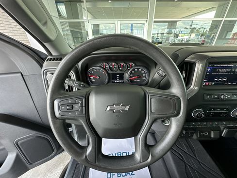 Used 2023 Chevrolet Silverado 1500 Custom Trail Boss w/ LPO, Dark Essentials Package AWD/4WD image 12