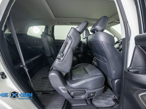 Used 2022 Subaru Ascent Limited w/ Technology Package AWD/4WD image 40