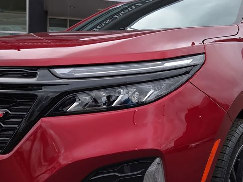 Used 2024 Chevrolet Equinox RS image 9