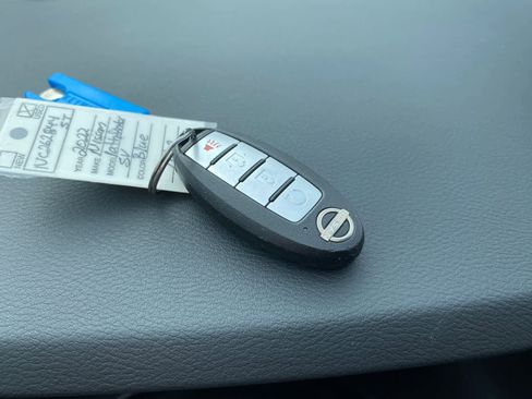 Used 2022 Nissan Pathfinder SV image 36