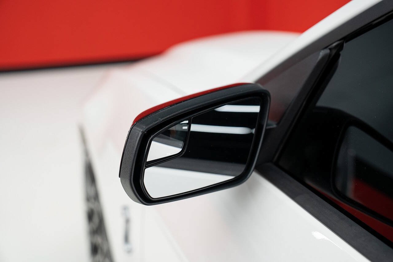 Used 2013 Ford Mustang Shelby GT500 RWD image 35