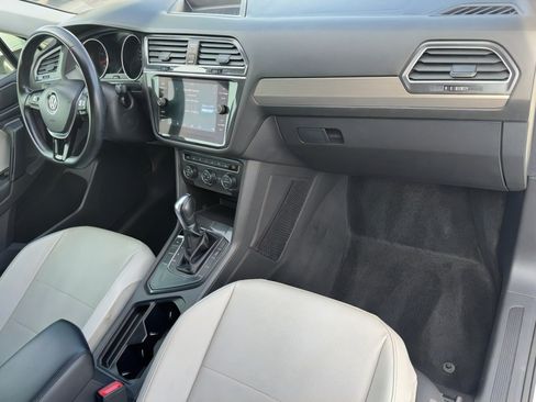 Used 2019 Volkswagen Tiguan SE image 10