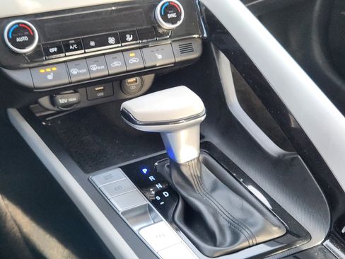 Used 2021 Hyundai Elantra Limited w/ Cargo Package image 25