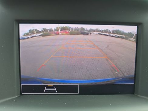 Used 2024 GMC Terrain SLE w/ Driver Convenience Package FWD image 25