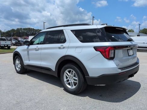 New 2026 Ford Explorer Active RWD image 6