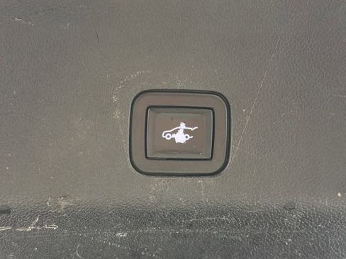 Used 2021 GMC Yukon XL AT4 w/ Rear Media and Nav Package image 22