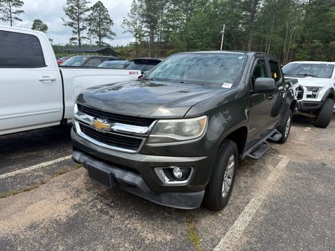 Used 2018 Chevrolet Colorado LT w/ LT Convenience Package RWD image 3