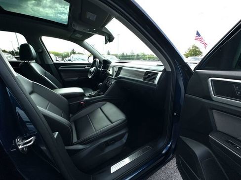Used 2023 Volkswagen Atlas SEL AWD/4WD image 30