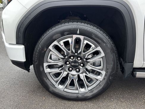 Used 2024 GMC Sierra 1500 Denali Ultimate image 10