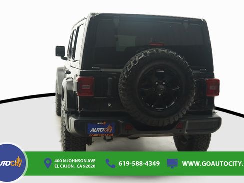 Used 2019 Jeep Wrangler Unlimited Sahara w/ Quick Order Package 24M Moab AWD/4WD image 15
