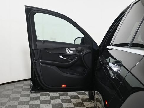Used 2022 Mercedes-Benz GLC 300 4MATIC image 29