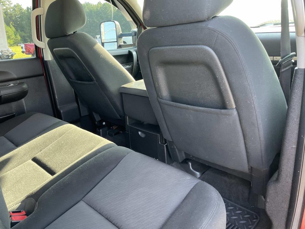 Used 2014 Chevrolet Silverado 2500 LT w/ Interior Plus Package AWD/4WD image 27