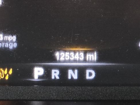 Used 2015 RAM 2500 Laramie w/ Black Appearance Group AWD/4WD image 28