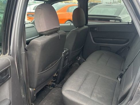 Used 2011 Ford Escape XLT w/ Class II Trailer Tow Pkg AWD/4WD image 17