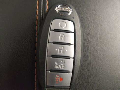 Used 2023 Nissan Sentra SR w/ SR Premium Package FWD image 32