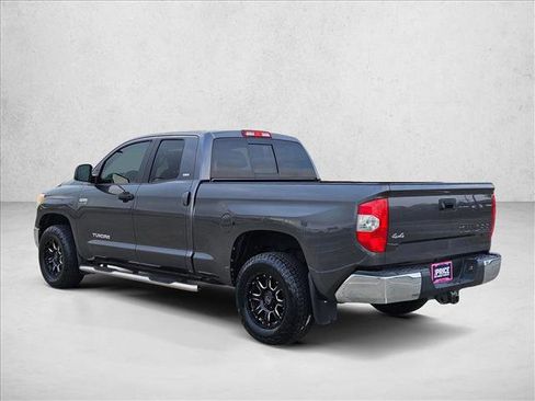 Used 2017 Toyota Tundra SR5 image 7