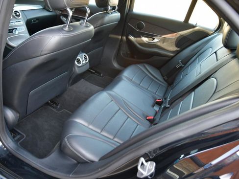 Used 2019 Mercedes-Benz C 300 4MATIC Sedan image 30