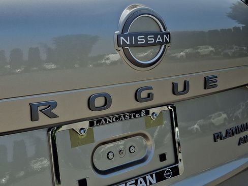 New 2026 Nissan Rogue Platinum w/ Platinum Premium Package AWD/4WD image 5