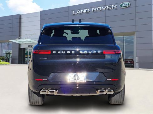 New 2026 Land Rover Range Rover Sport Dynamic SE image 4