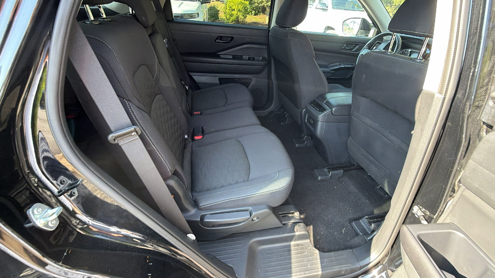 Used 2024 Nissan Pathfinder SV AWD/4WD image 21