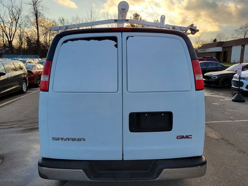 Used 2017 GMC Savana 2500 image 12