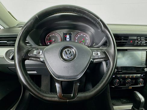 Used 2020 Volkswagen Passat 2.0T SE image 11