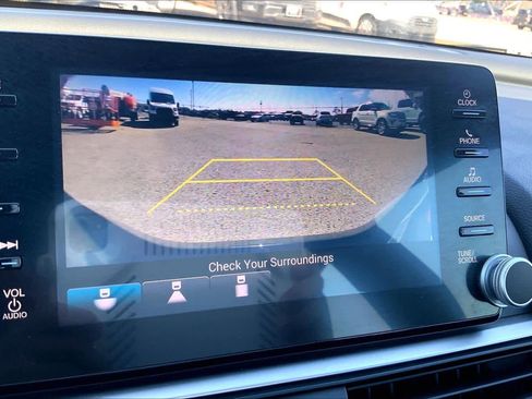 Used 2018 Honda Accord Sport image 27