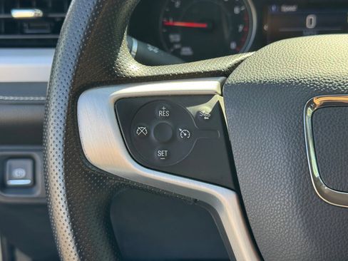 Used 2023 GMC Acadia SLE w/ Driver Convenience Package FWD image 30