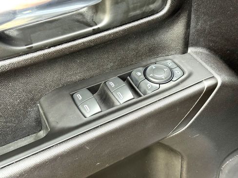 Used 2024 Chevrolet Silverado 2500 Custom w/ Custom Value Package image 15