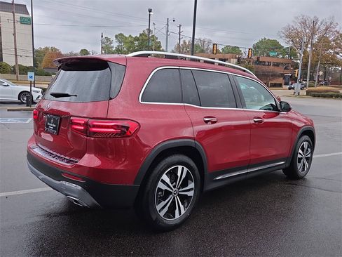 Certified 2025 Mercedes-Benz GLB 250 image 5