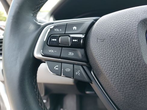 Used 2018 Honda Accord EX-L image 17