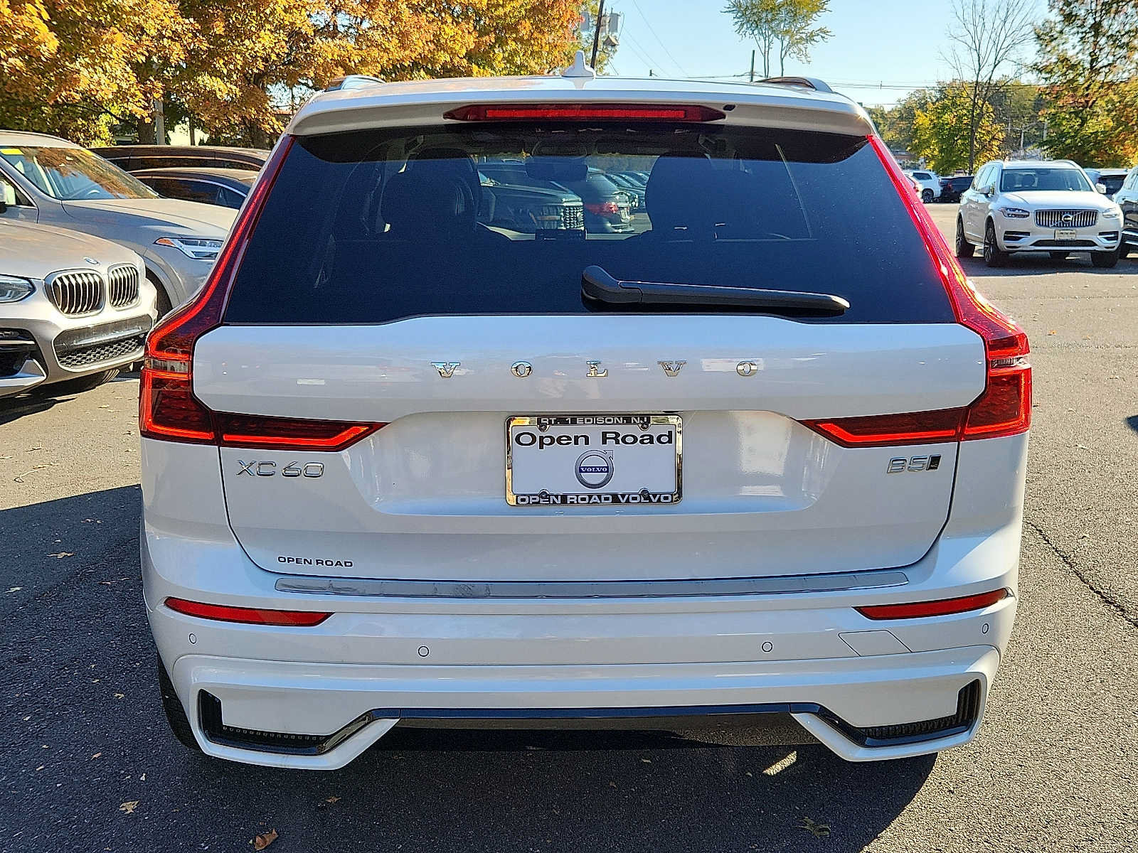 Used 2027 Volvo XC60 B5 Ultra AWD/4WD image 5