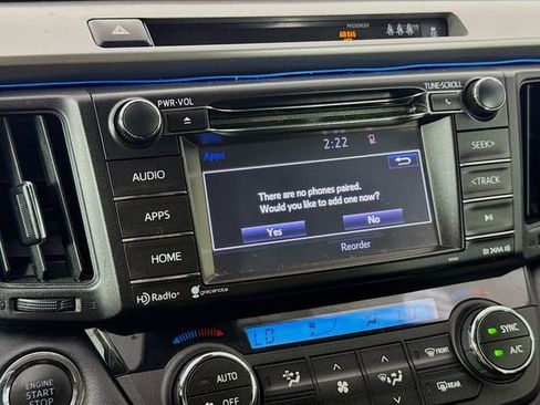 Used 2018 Toyota RAV4 XLE AWD/4WD image 34